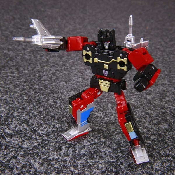 Takara Tomy Masterpiece MP 13 Soundwave  Frenzy Buzzsaw Rumble Ravage Image  (18 of 24)